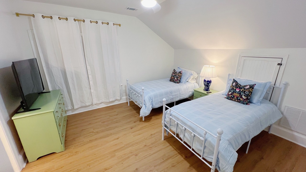 Photo of Bedroom in Summerville