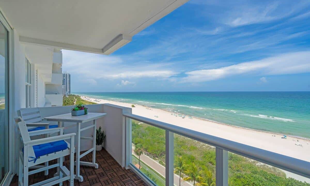 Photo of Outdoor in Mid Beach