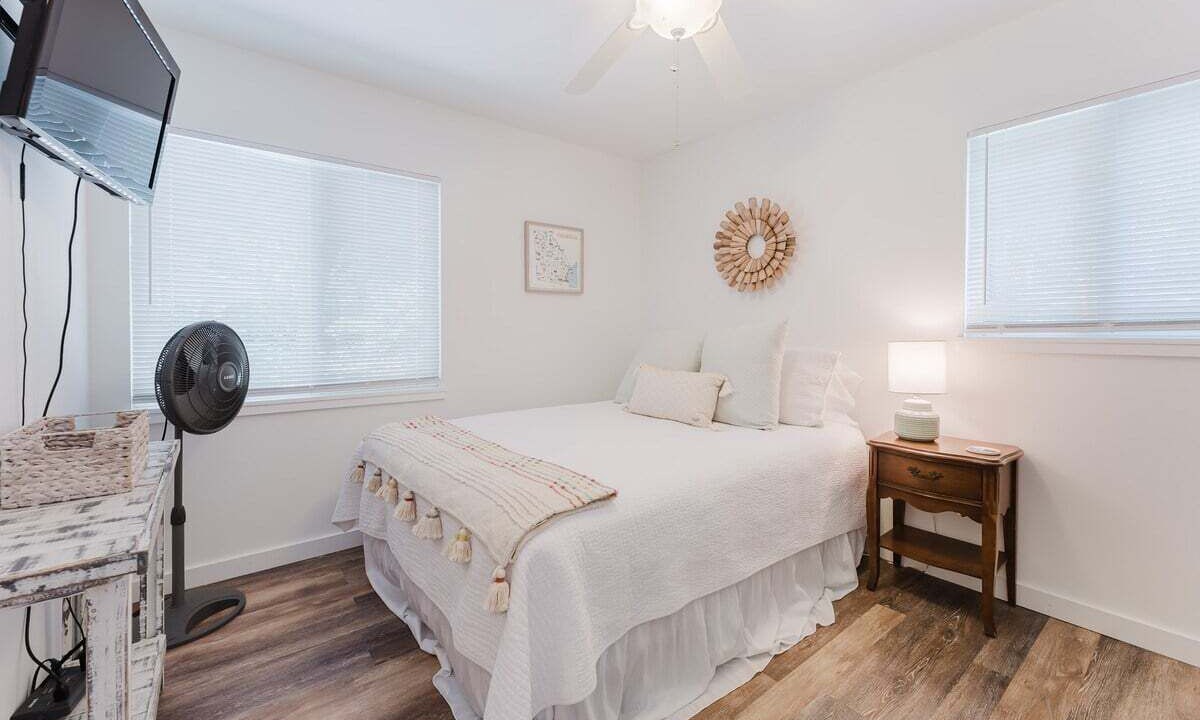 Photo of Bedroom in Saint Simons Heights