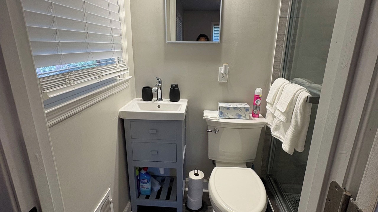Photo of Bathroom in Conley