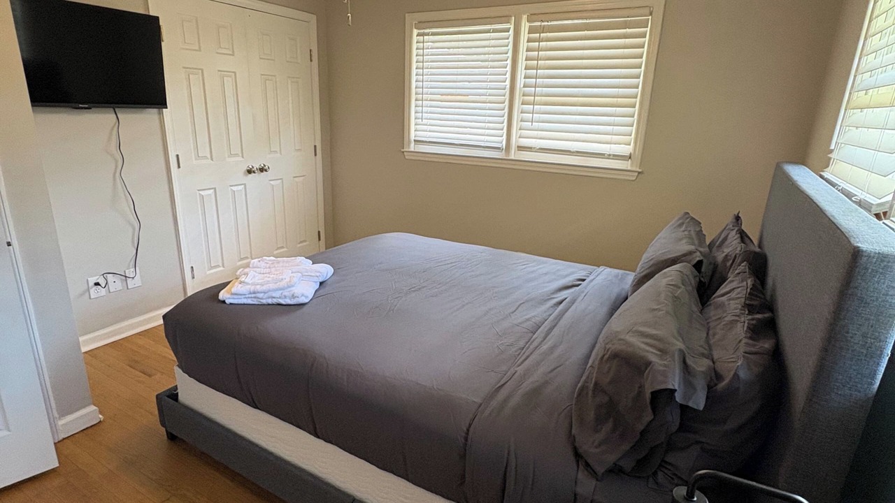 Photo of Bedroom in Conley