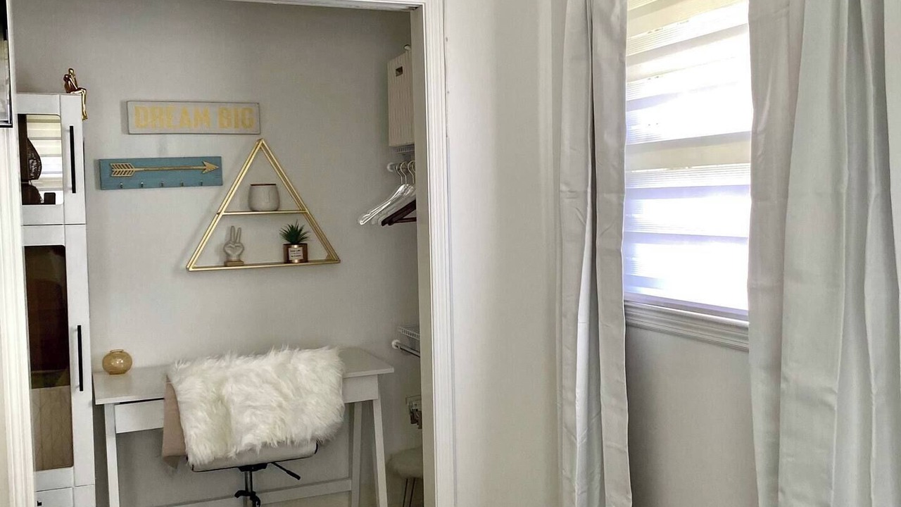 Photo of Bedroom in Jones County