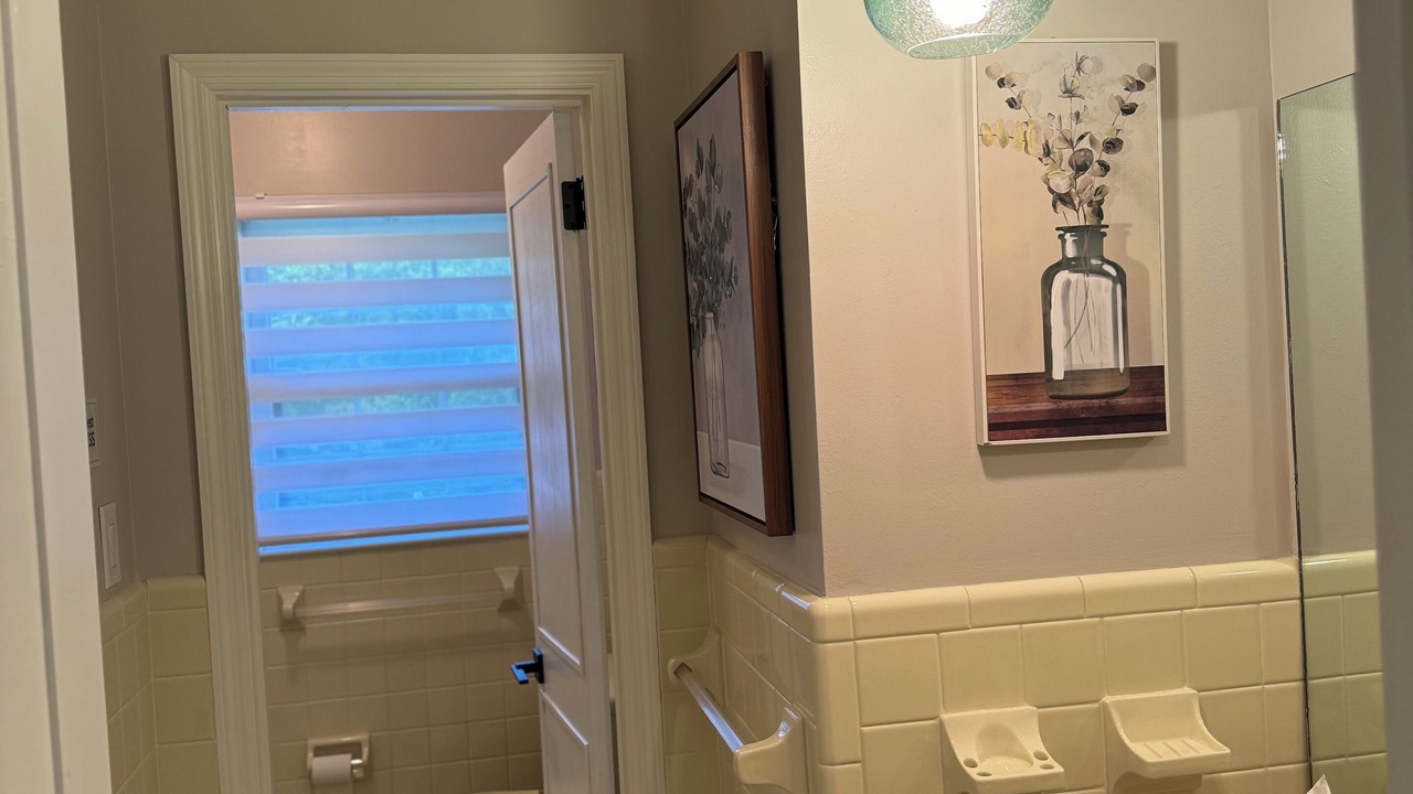 Photo of Bathroom in Jones County