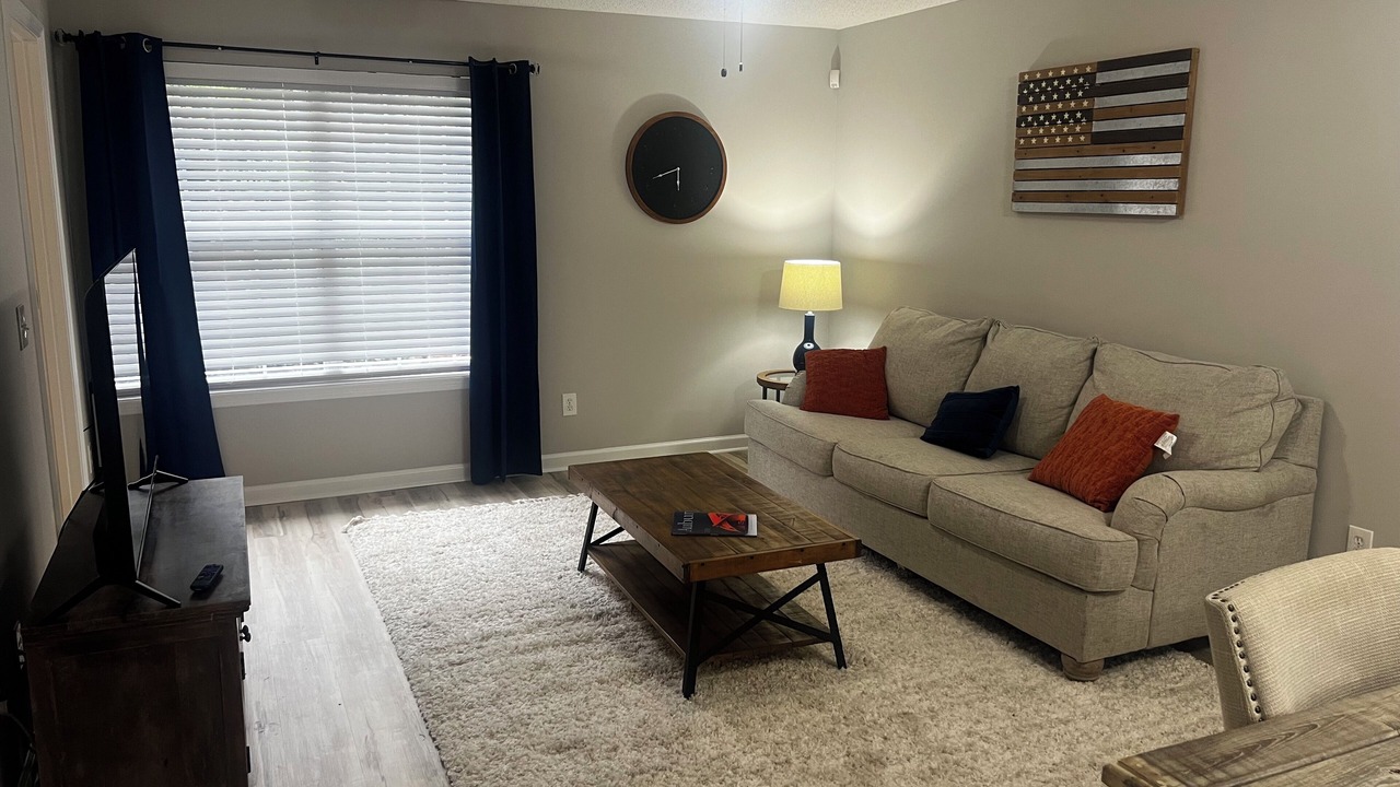Photo of Livingroom in Auburn