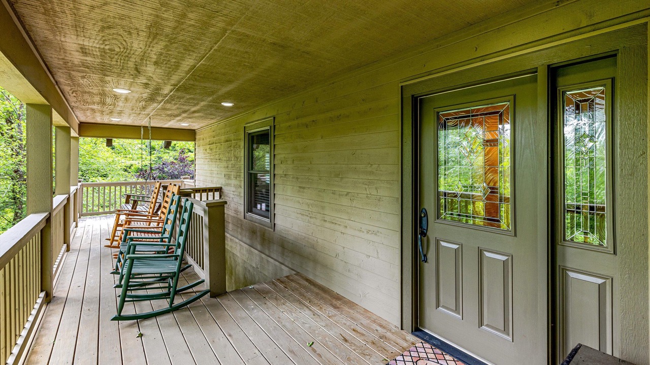 Photo of Patio Balcony in Lake Toxaway