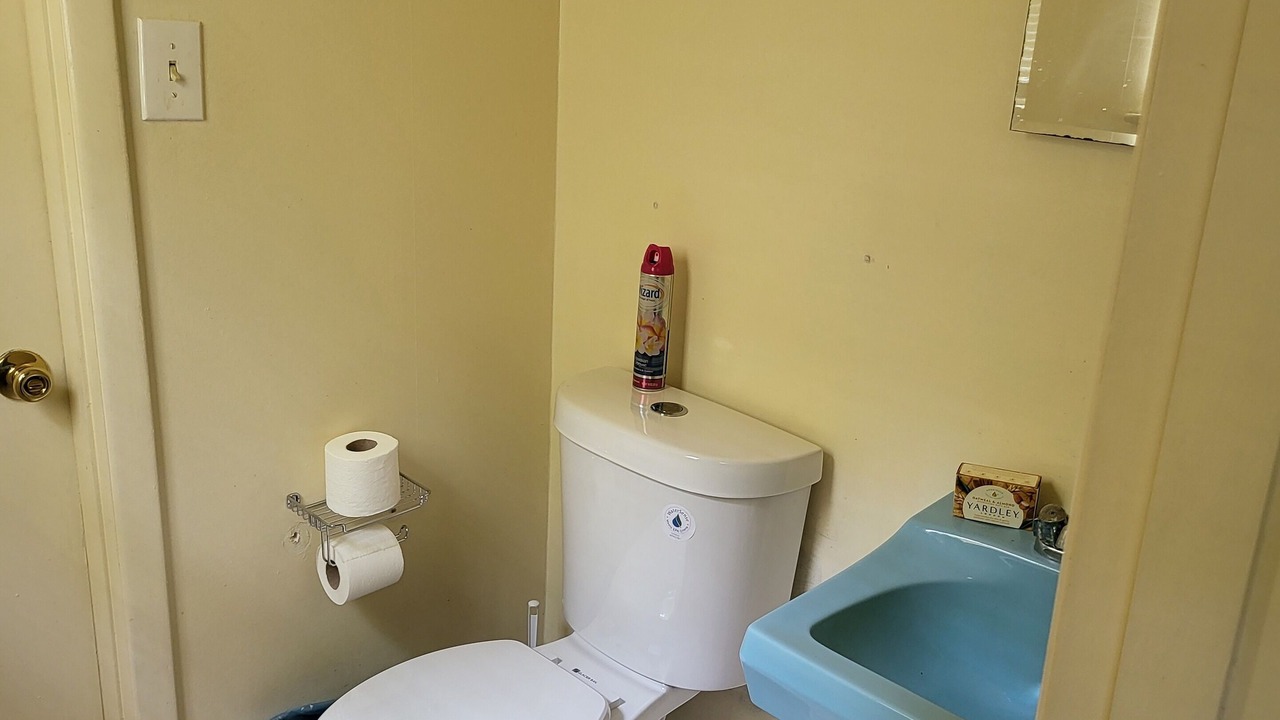 Photo of Bathroom in Hannon Park