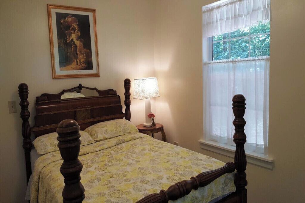 Photo of Bedroom in Mooresville