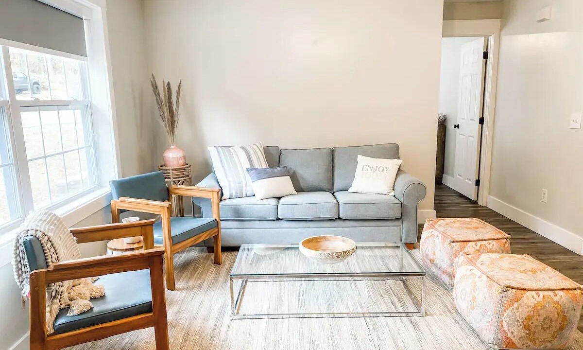 Photo of Livingroom in Canton