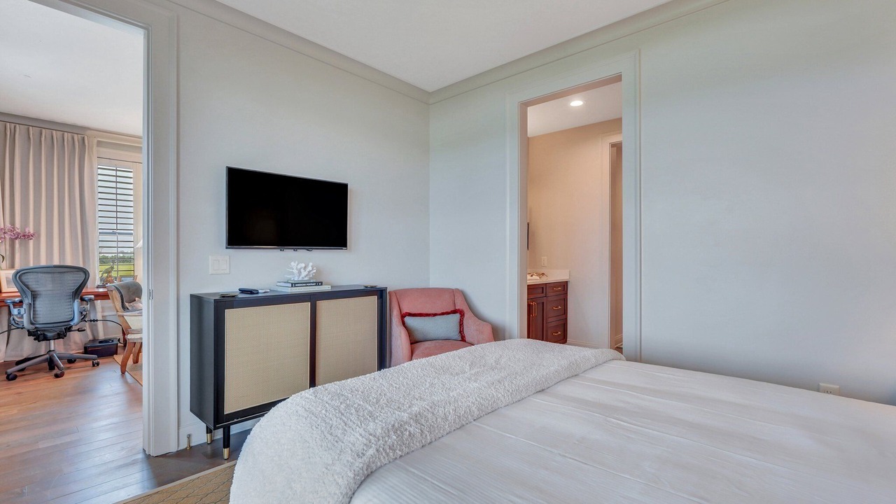 Photo of Bedroom in Hitch Village - Fred Wessels Homes