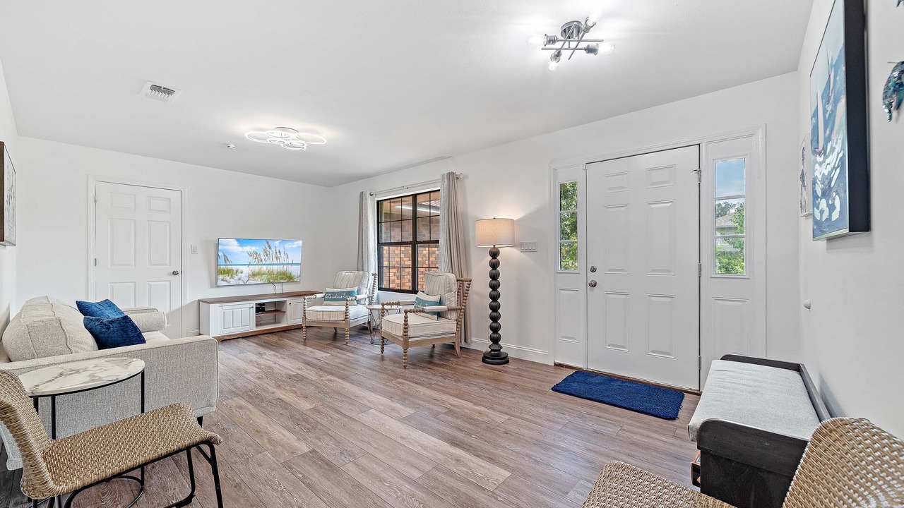 Photo of Livingroom in Oak Court
