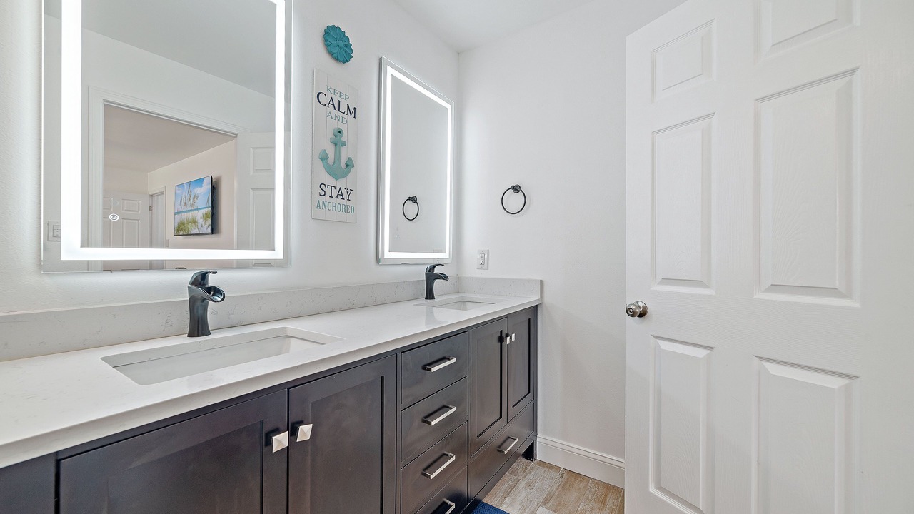 Photo of Bathroom in Oak Court