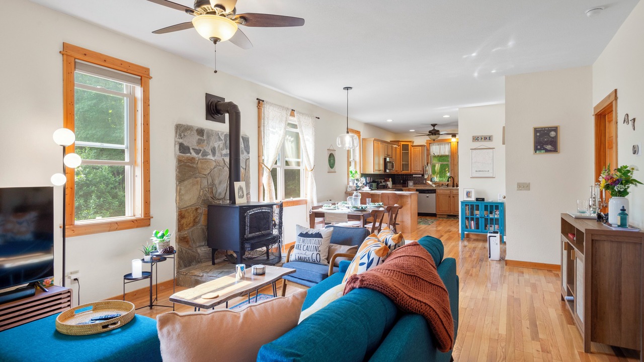 Photo of Livingroom in Burnsville