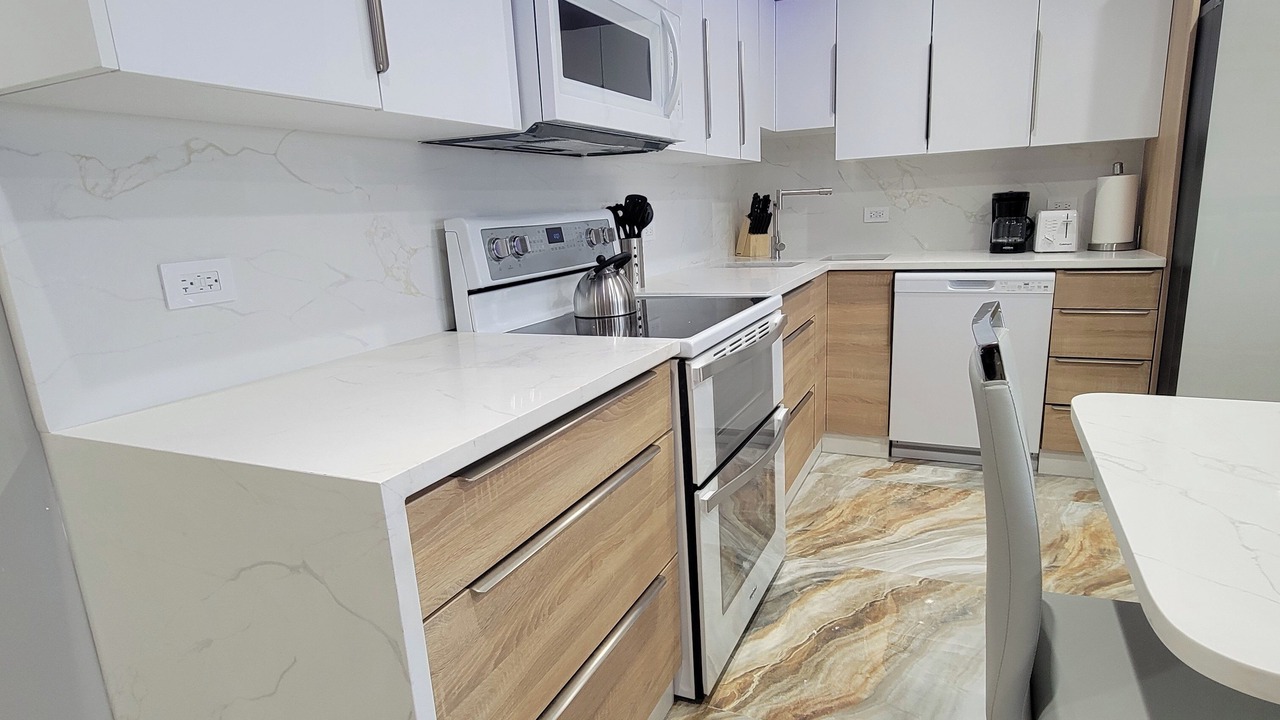 Photo of Kitchen in Mid Beach