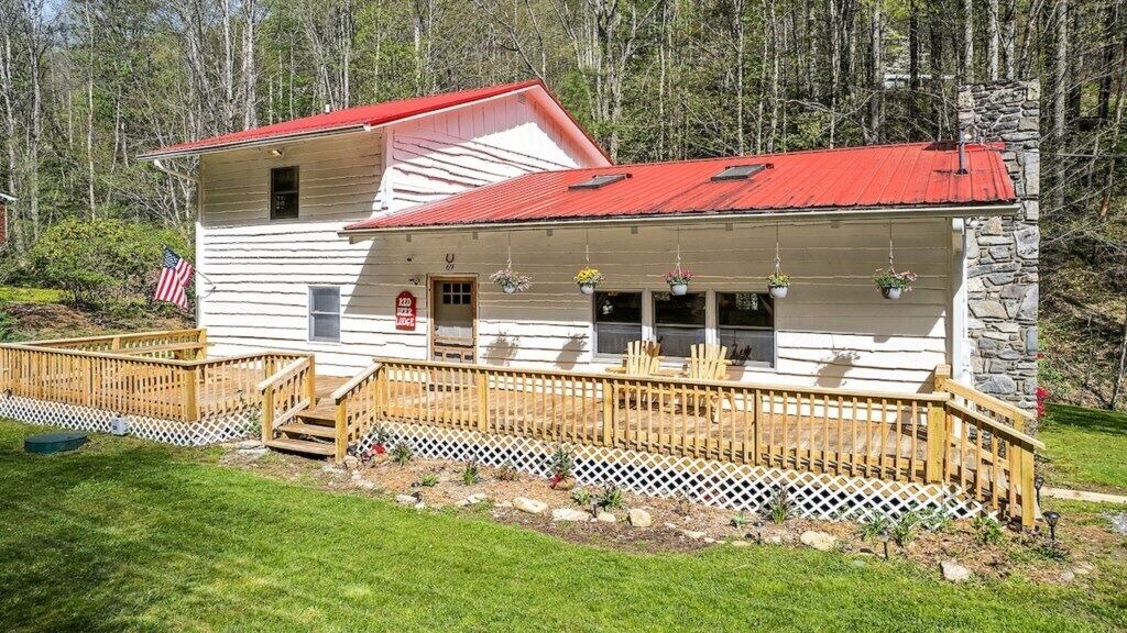 Photo of Others in Maggie Valley