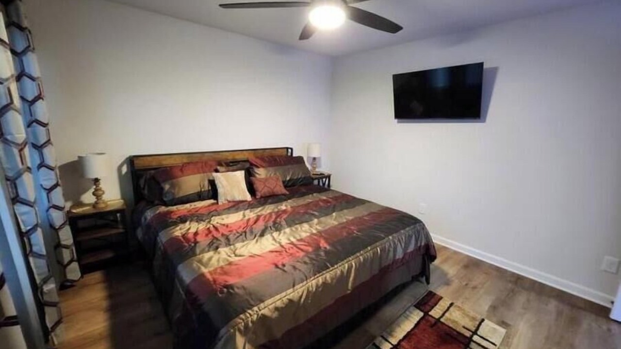 Photo of Bedroom in Riverdale