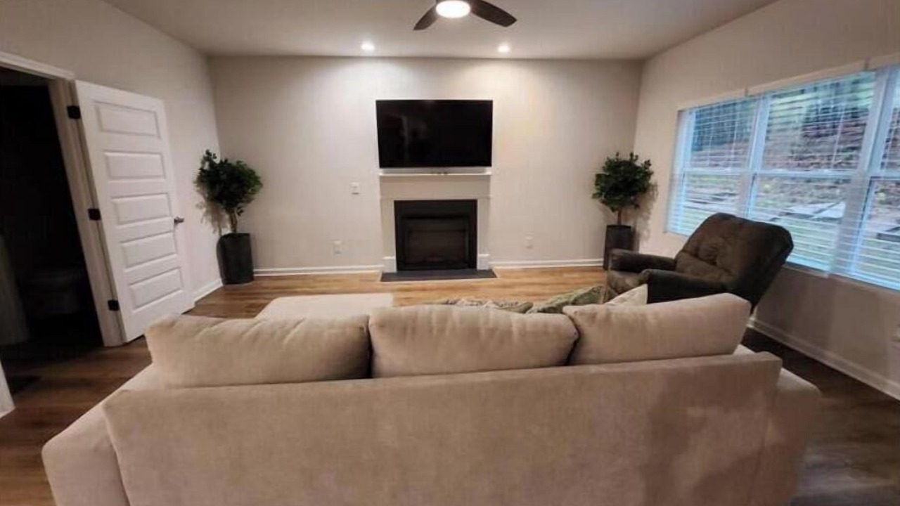 Photo of Livingroom in Riverdale