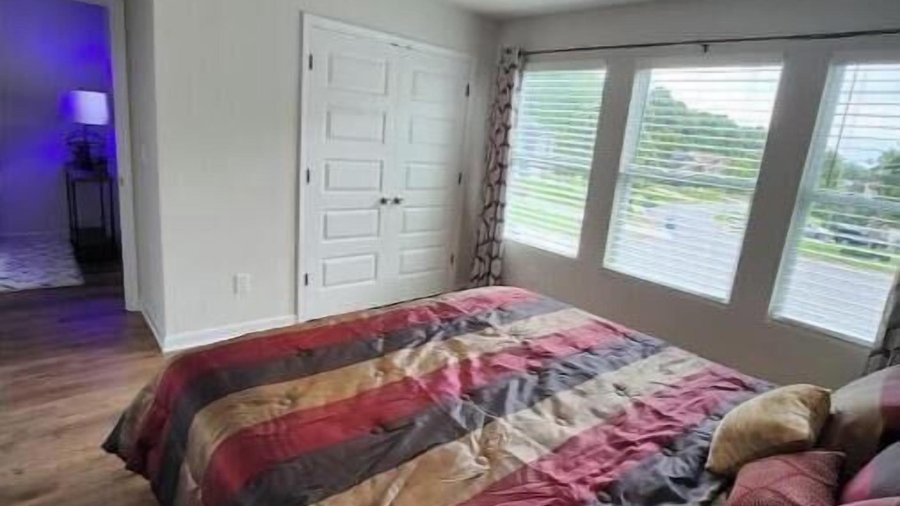 Photo of Bedroom in Riverdale
