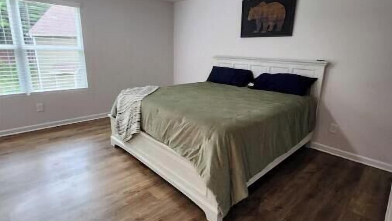 Photo of Bedroom in Riverdale