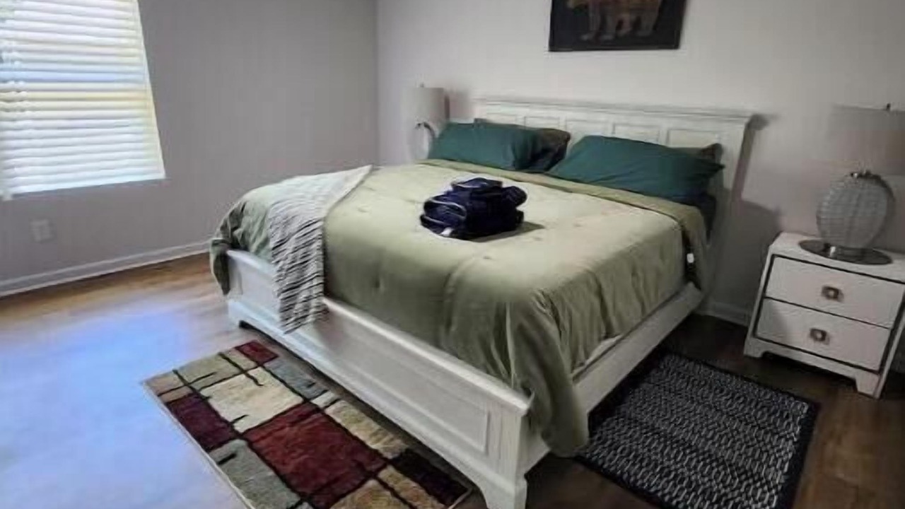 Photo of Bedroom in Riverdale