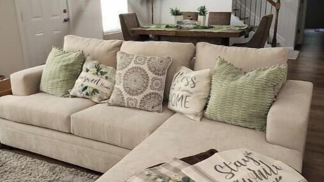 Photo of Livingroom in Riverdale