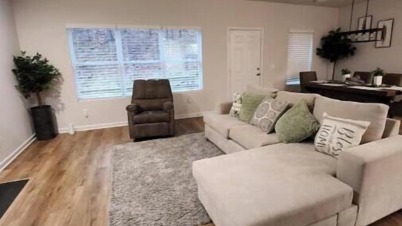 Photo of Livingroom in Riverdale