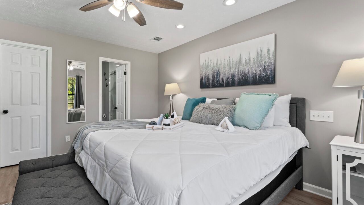 Photo of Bedroom in Irondale