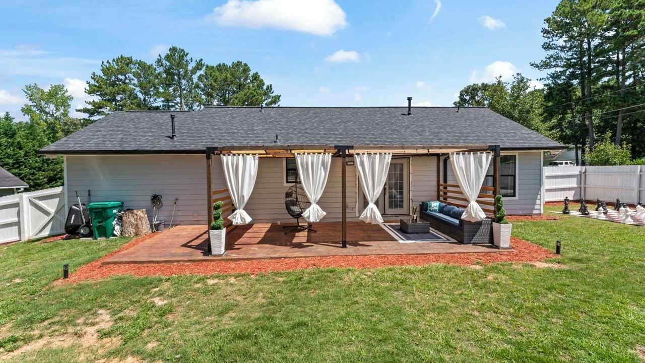 Photo of Patio Balcony in Irondale