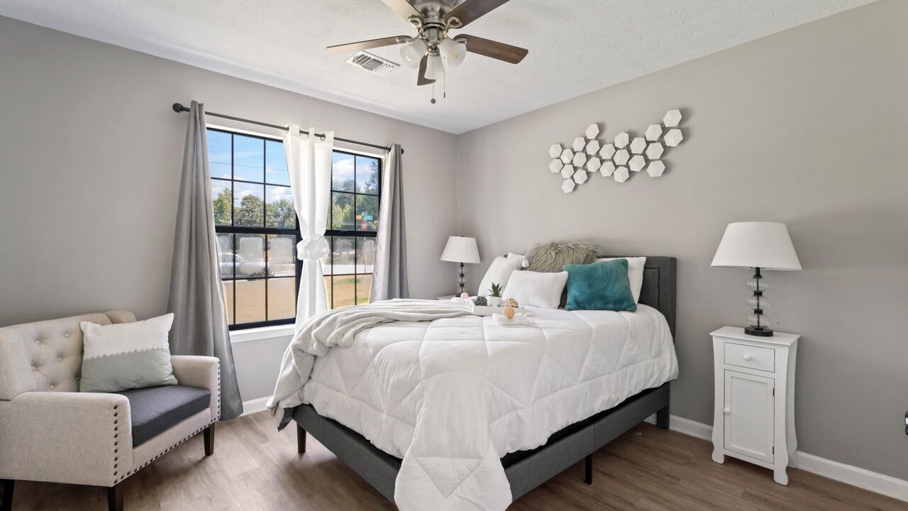 Photo of Bedroom in Irondale