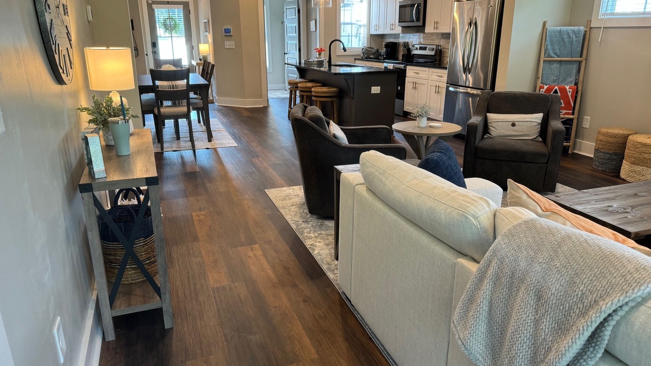 Photo of Livingroom in Auburn