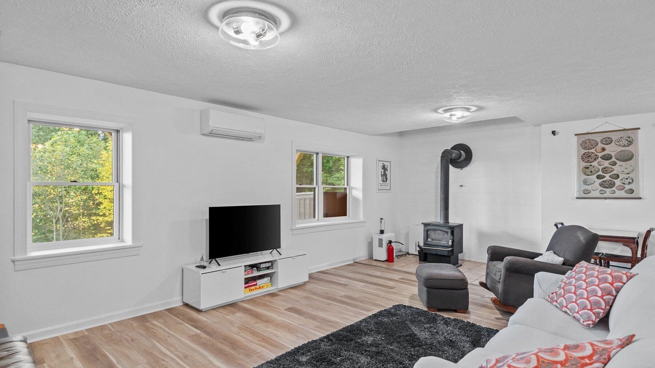 Photo of Livingroom in Altamont