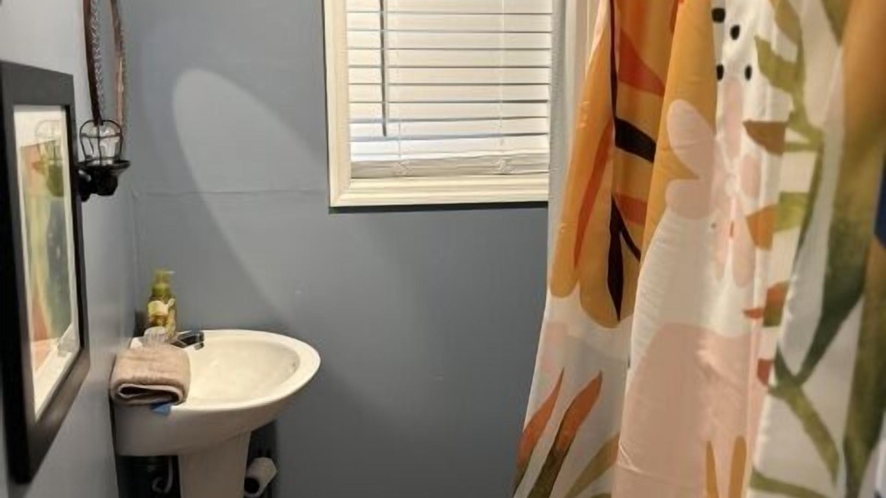 Photo of Bathroom in Hartsfield