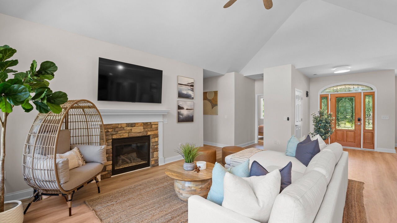 Photo of Livingroom in Mooresville