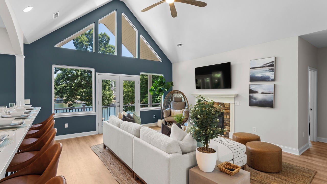 Photo of Livingroom in Mooresville