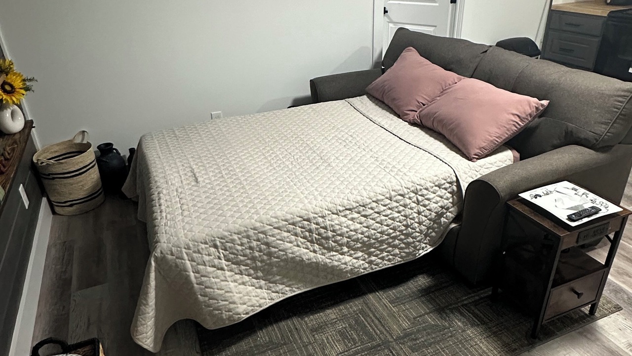 Photo of Bedroom in Lee County