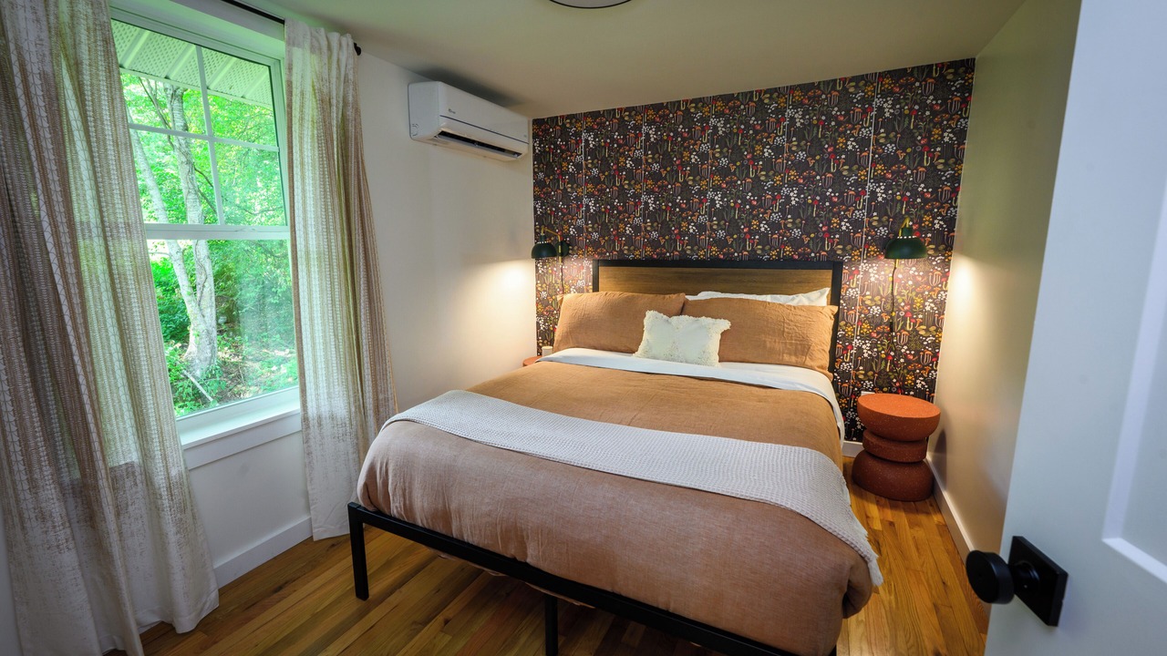 Photo of Bedroom in Mars Hill