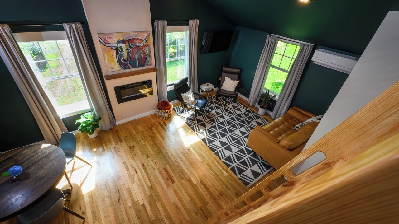 Photo of Livingroom in Mars Hill