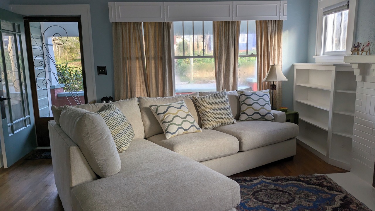 Photo of Livingroom in Falconhurst