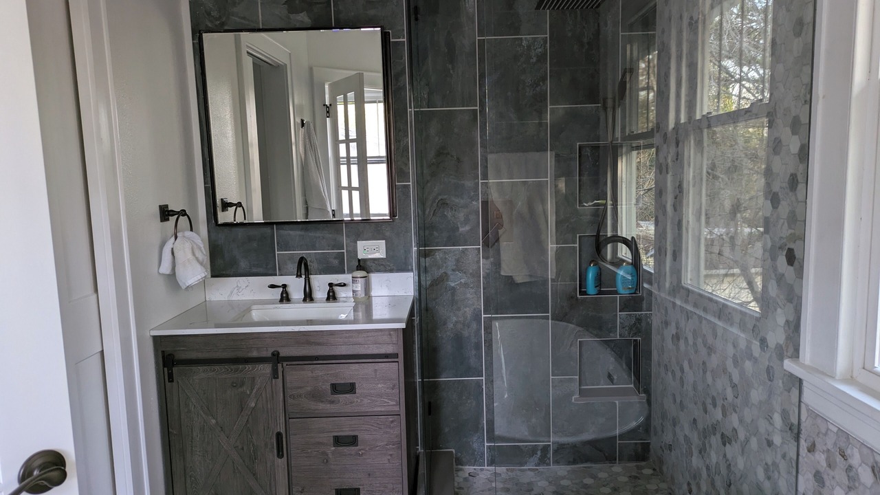 Photo of Bathroom in Falconhurst