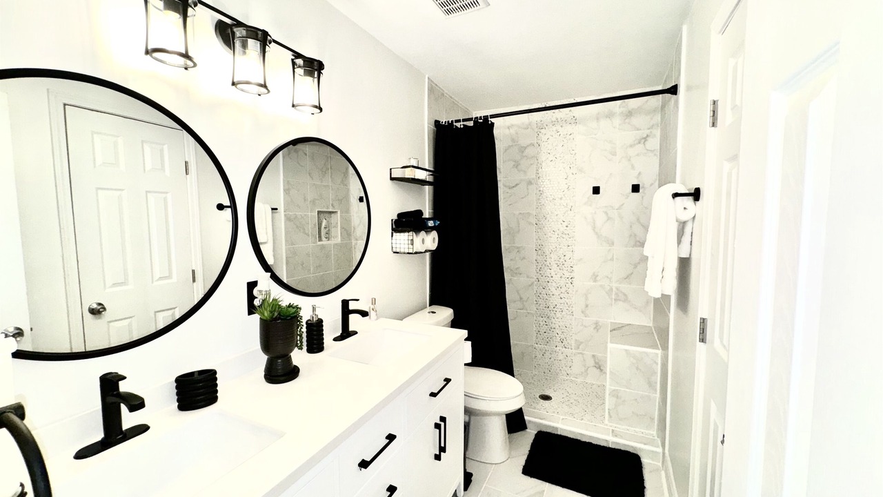 Photo of Bathroom in Forest Park