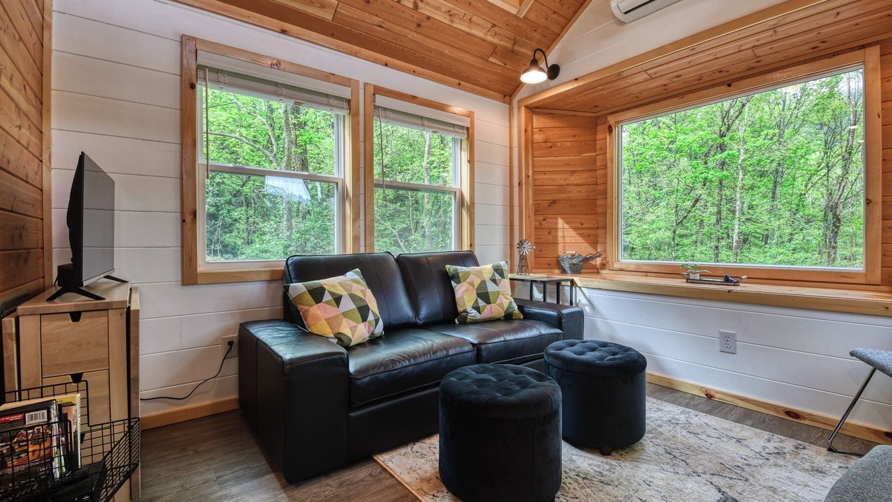 Photo of Livingroom in Newport