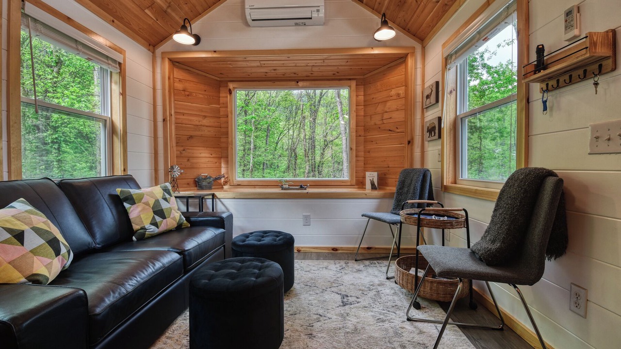 Photo of Livingroom in Newport