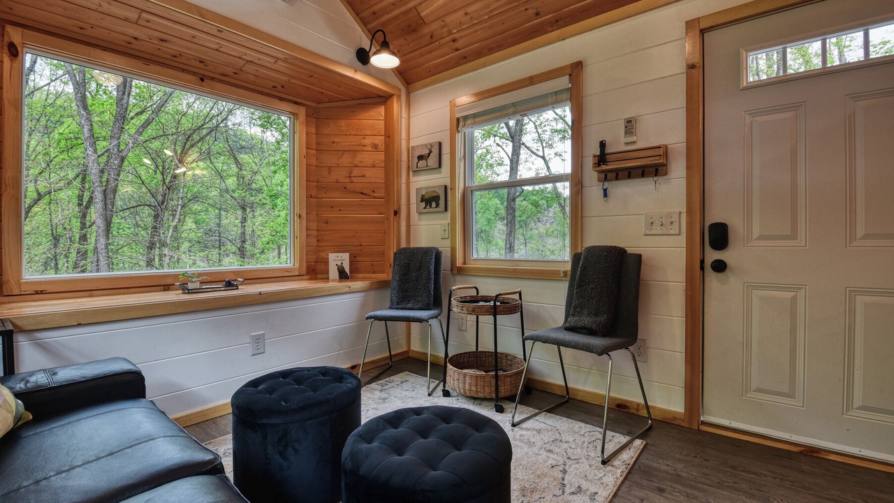 Photo of Livingroom in Newport