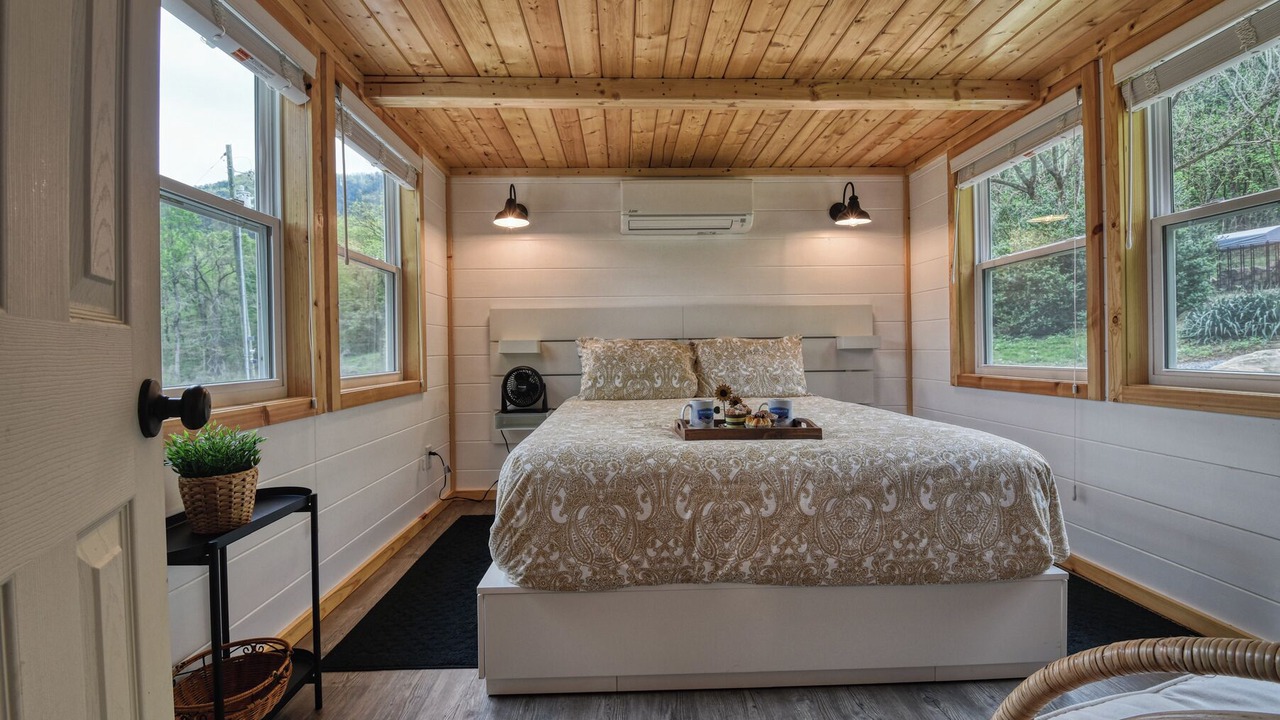 Photo of Bedroom in Newport