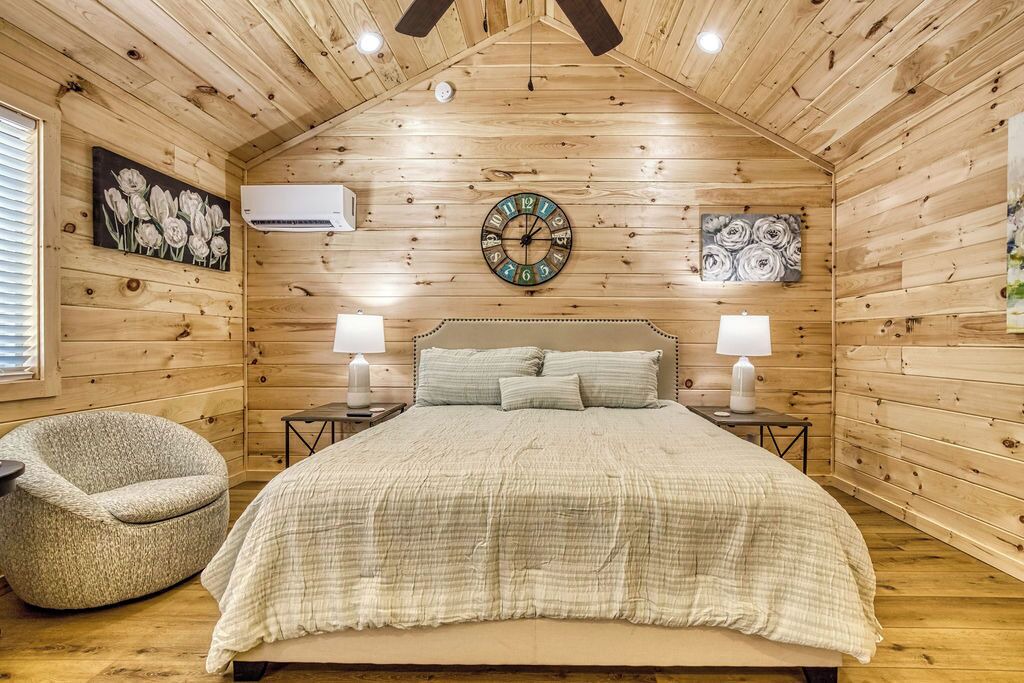 Photo of Bedroom in Cosby