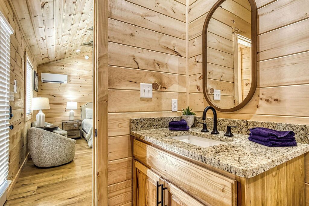 Photo of Bathroom in Cosby