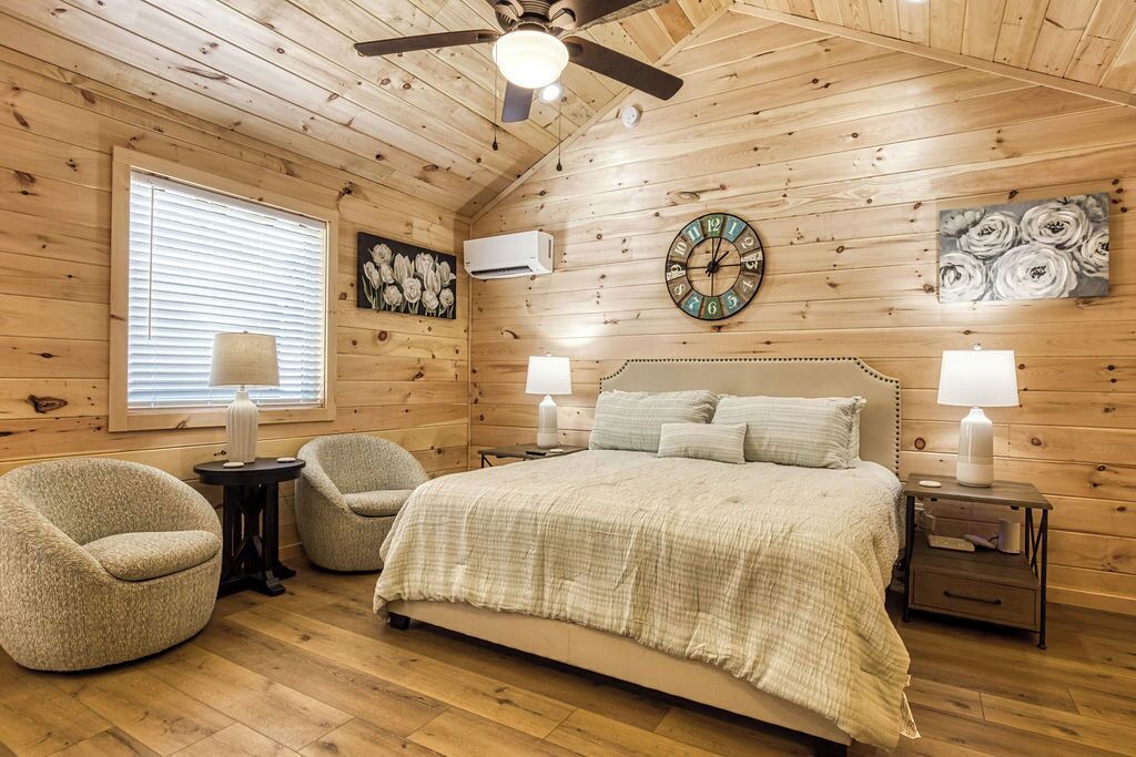 Photo of Bedroom in Cosby