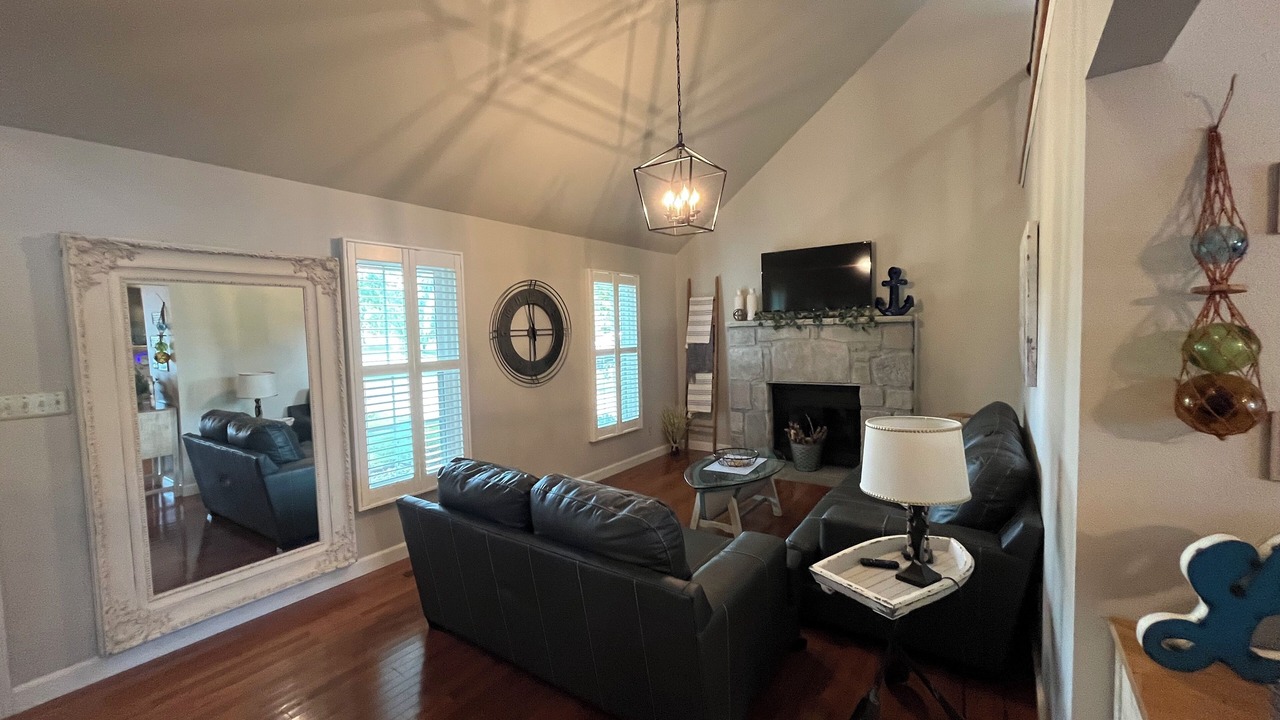 Photo of Livingroom in Baneberry