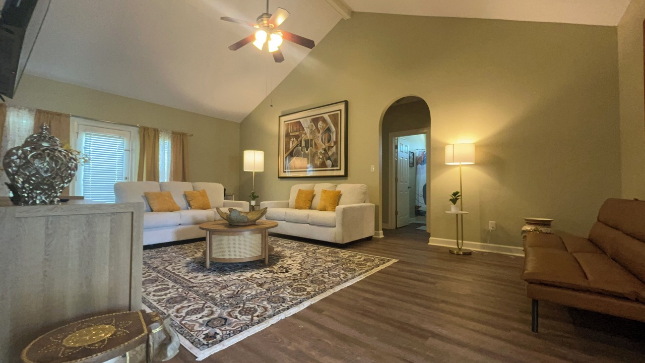 Photo of Livingroom in Lake Park