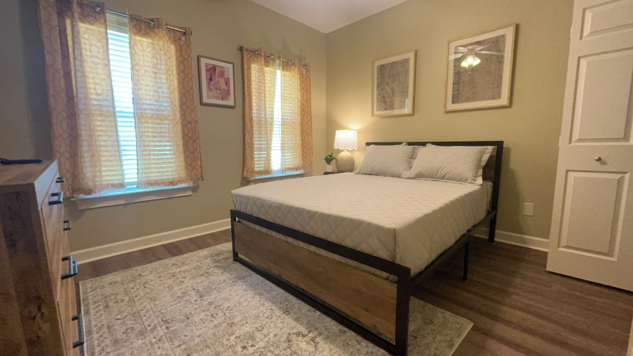 Photo of Bedroom in Lake Park