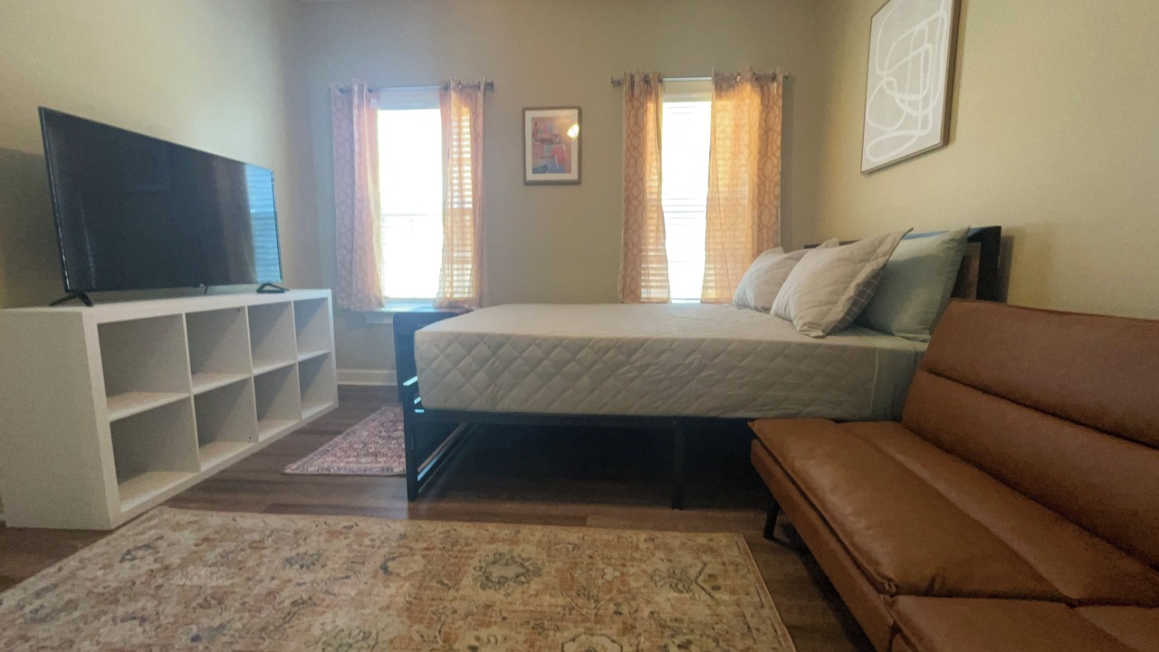 Photo of Bedroom in Lake Park